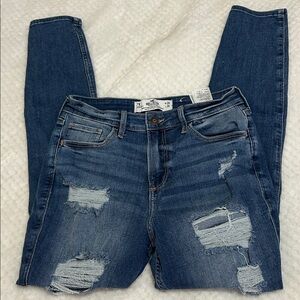 Hollister 7R Curvy High-Rise Distressed Super Skinny in Med Blue stretch w28 l28